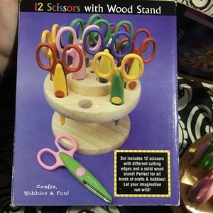 Crafting/ Scrapbooking Scissor set